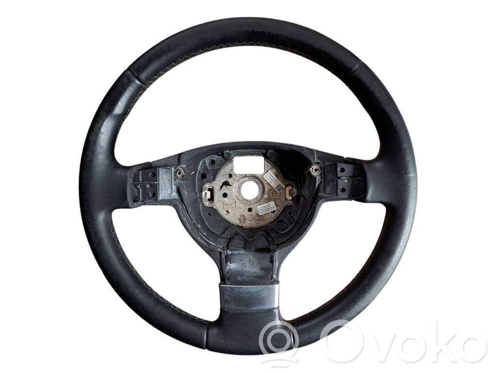 Volkswagen Tiguan Steering wheel 