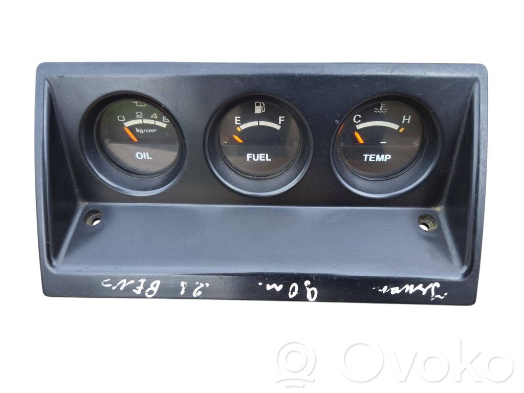 Isuzu Trooper Spidometrs (instrumentu panelī) 