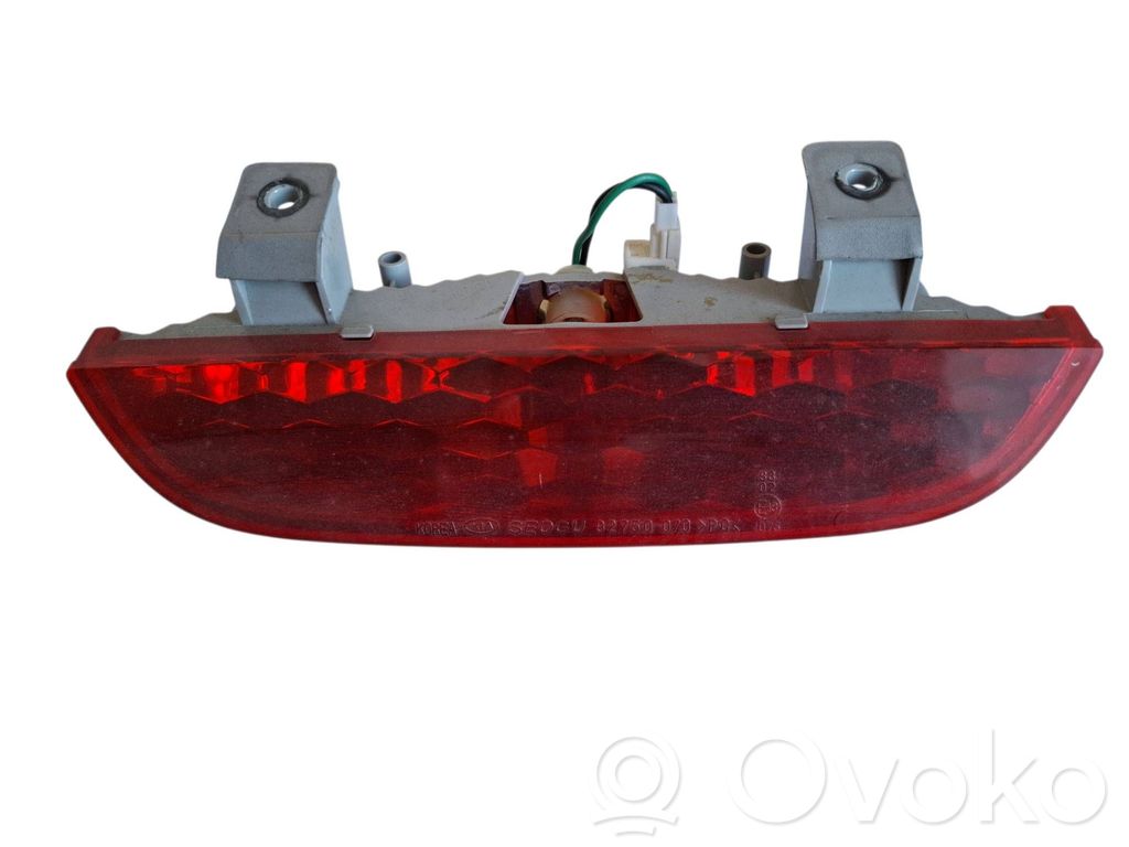 KIA Picanto Third/center stoplight 