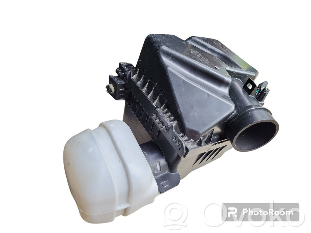 Subaru Outback Air filter box 