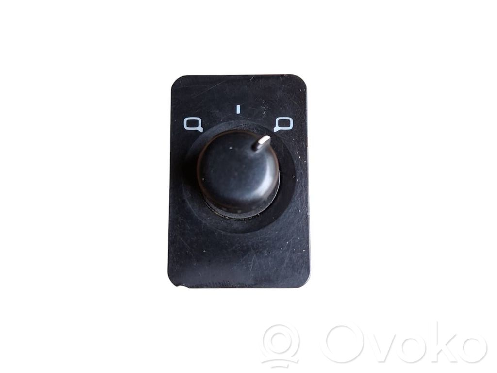 Wing mirror switch   4B0959565A