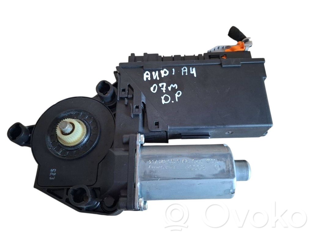 Silnik regulatora szyby drzwi przednich   8E1959802H,105841204,0130821764