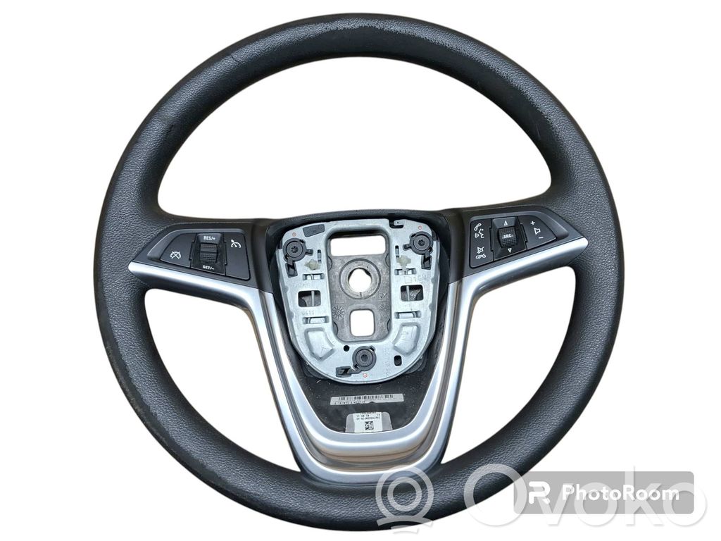 Opel Astra J Ohjauspyörä 