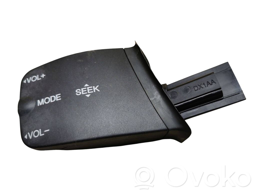 Ford Focus Multifunctional control switch/knob 