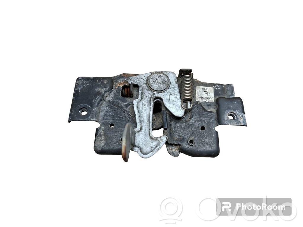 Engine bonnet/hood lock/catch