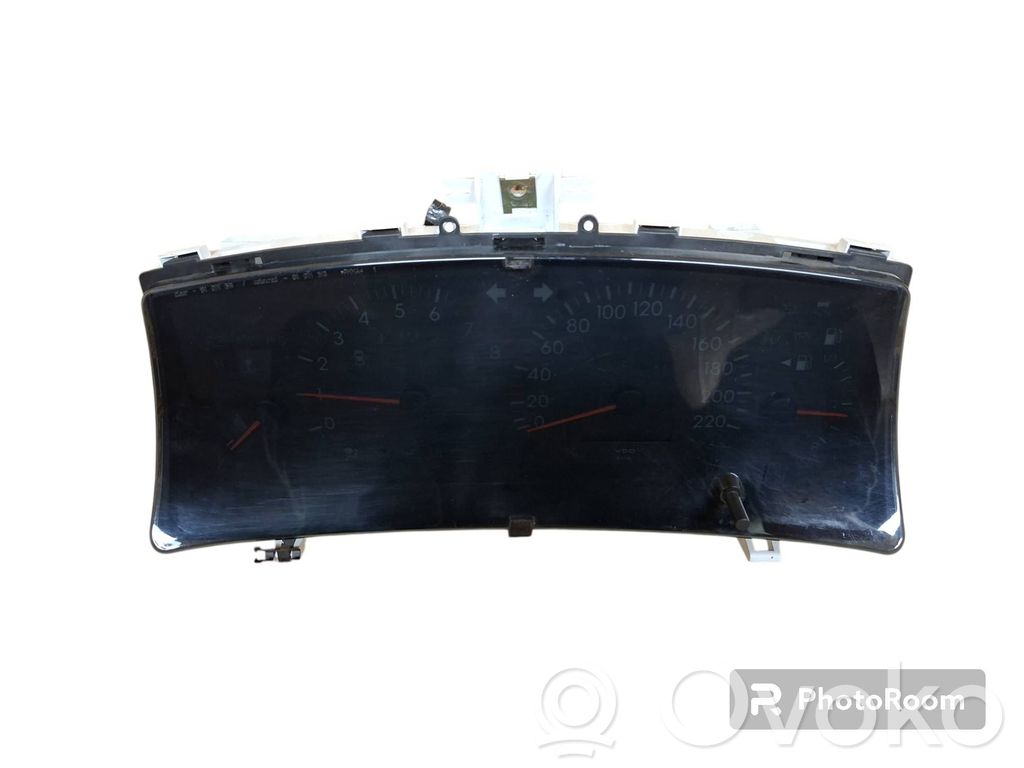 Toyota Corolla E120 E130 Nopeusmittari (mittaristo) 
