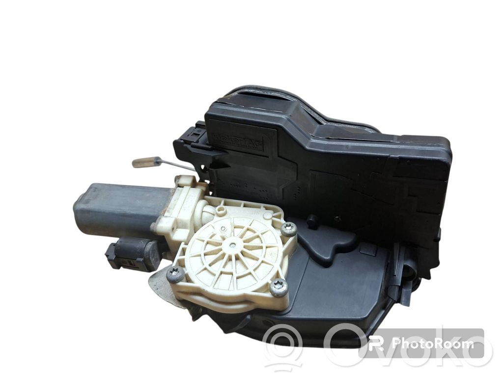BMW 7 E65 E66 Front door lock 
