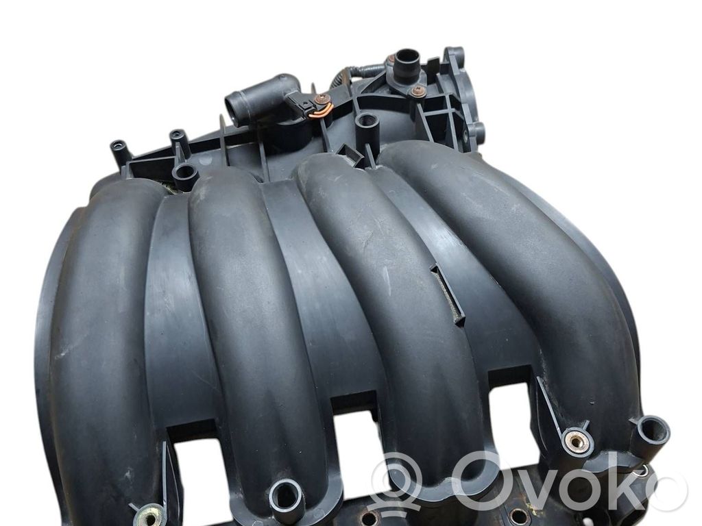 BMW 1 E81 E87 Intake manifold 