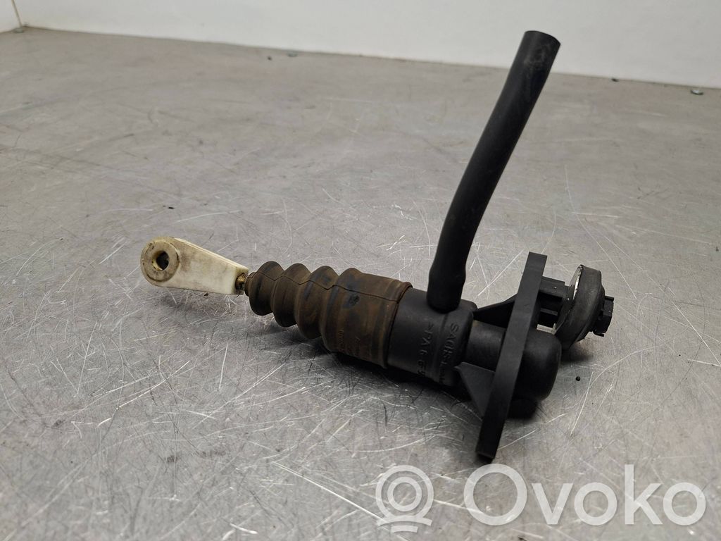 Audi A6 S6 C5 4B Główny cylinder sprzęgła 