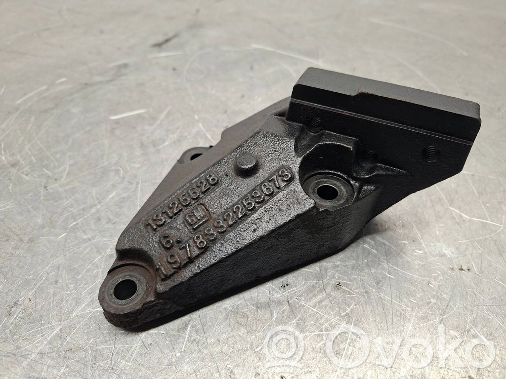 Opel Astra H Engine mounting bracket 