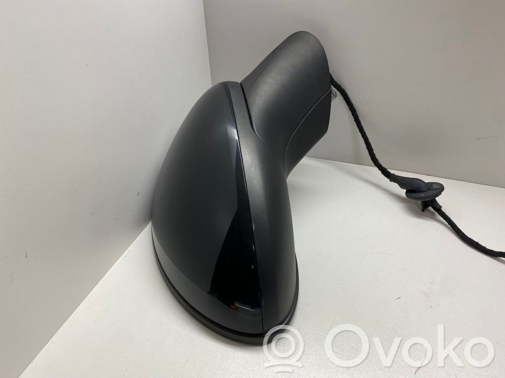 Elektryczne lusterko boczne drzwi przednich   7P5857502