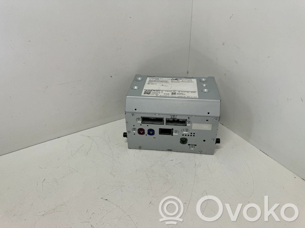 Volvo XC90 Radio/CD/DVD/GPS head unit 