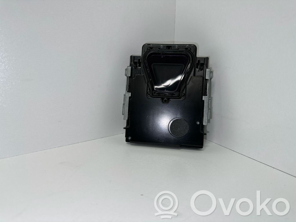 Audi Q7 4M Windshield/windscreen camera 