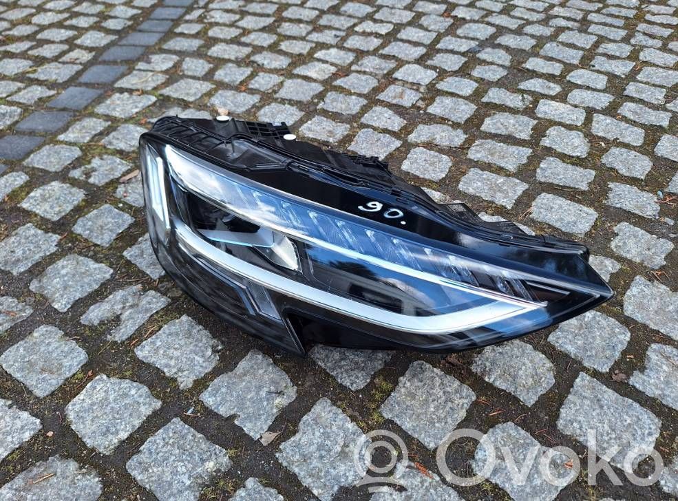 Audi A8 S8 D5 Scheinwerfer 