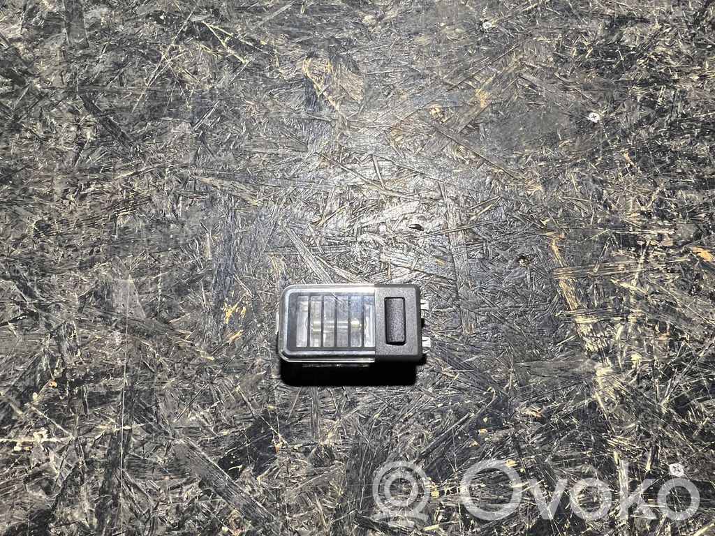 BMW X3 E83 Luz del asiento delantero 