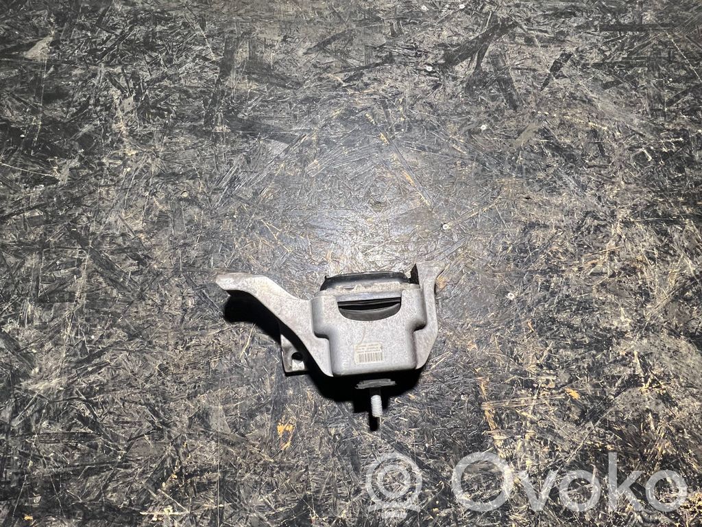 Mini One - Cooper Coupe R56 Engine mount bracket 
