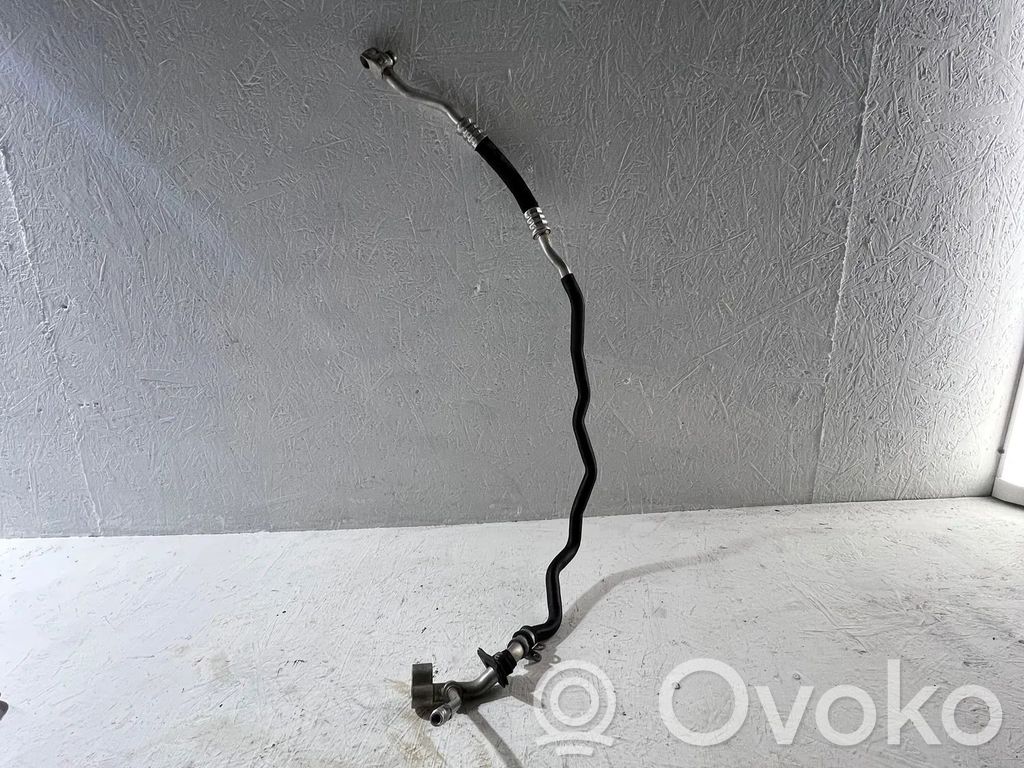 Audi Q7 4L Ilmastointilaitteen putki (A/C) 