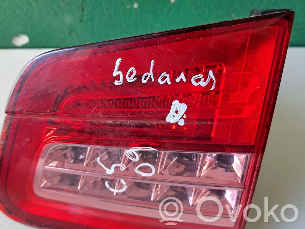 Tailgate rear/tail lights   8368