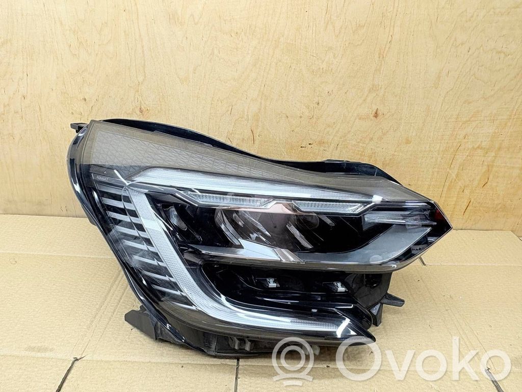 Renault Captur II Phare frontale 