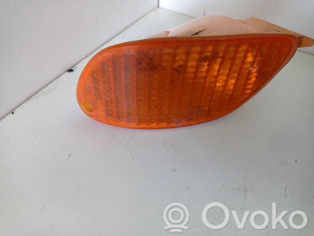 Front indicator light   X84N13369A