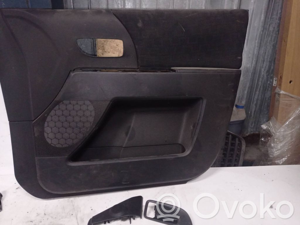 Mazda 5 Etuoven verhoilu 