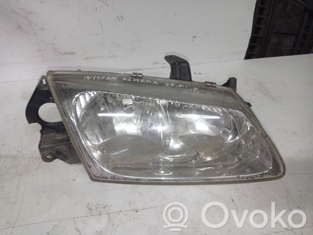 Nissan Almera N16 Faro/fanale 