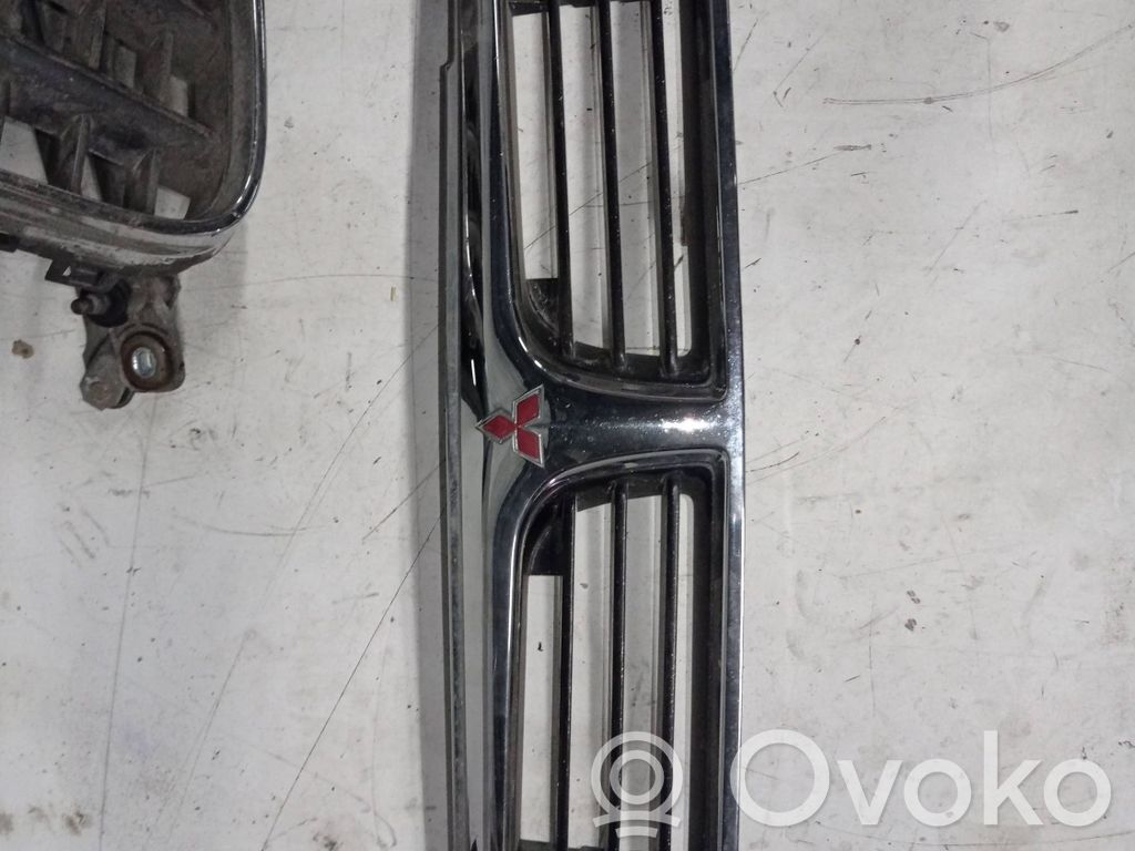 Mitsubishi Lancer Front grill 