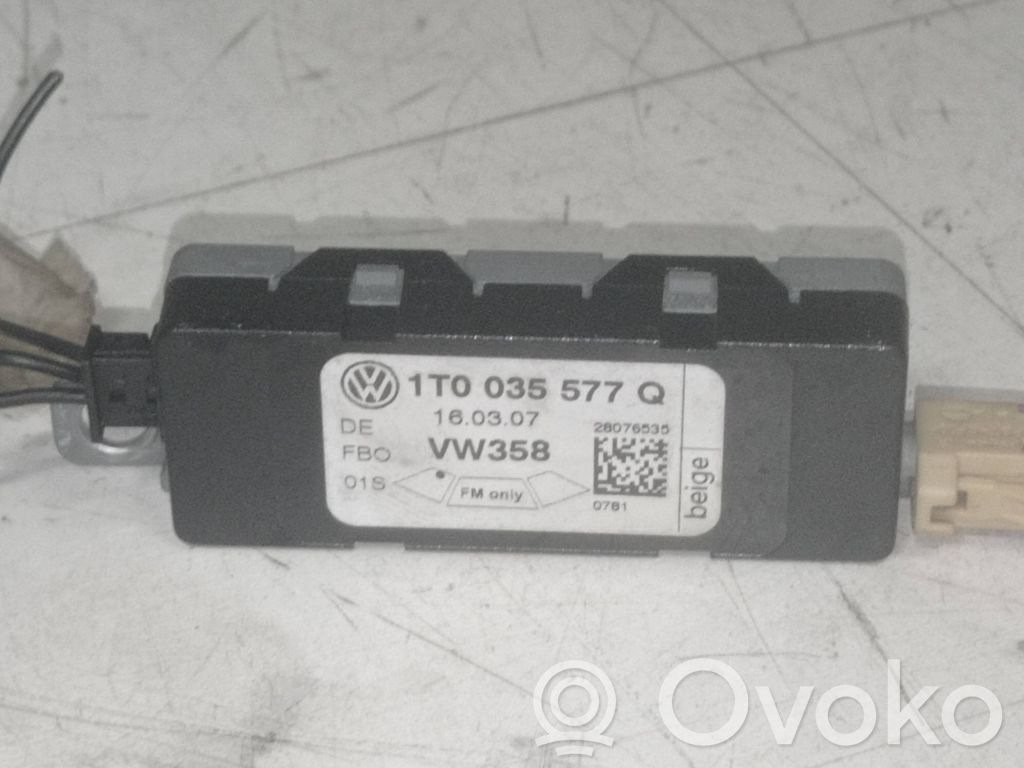 Volkswagen Touran I Wzmacniacz anteny 