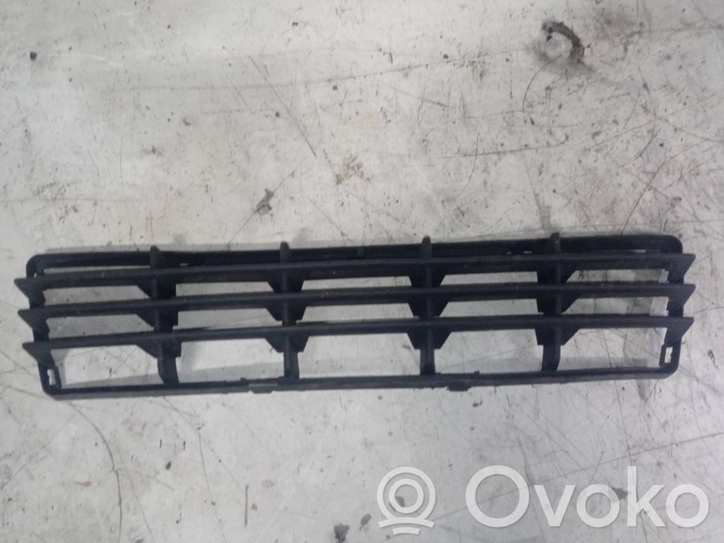 Front bumper lower grill