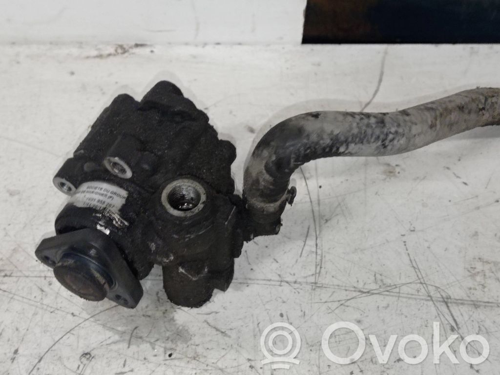 Audi A6 S6 C5 4B Power steering pump 