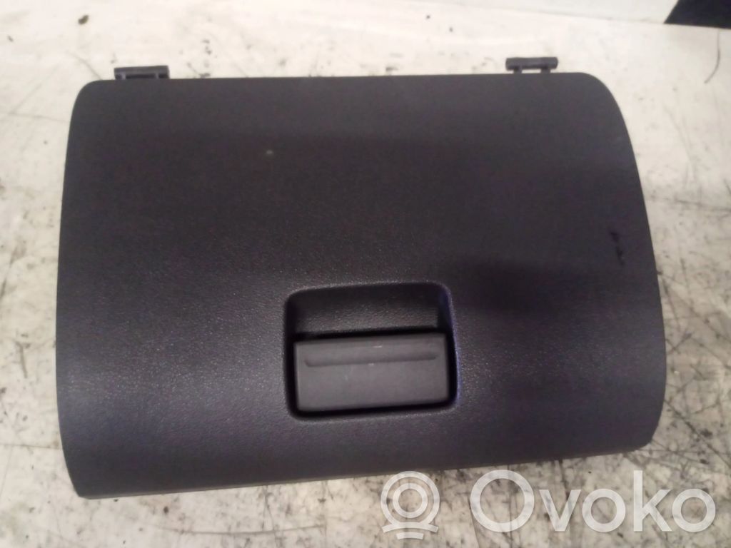 Juego guantera   4M51A06044E
