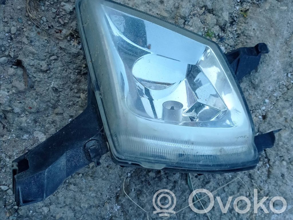Peugeot 407 Etusumuvalo 