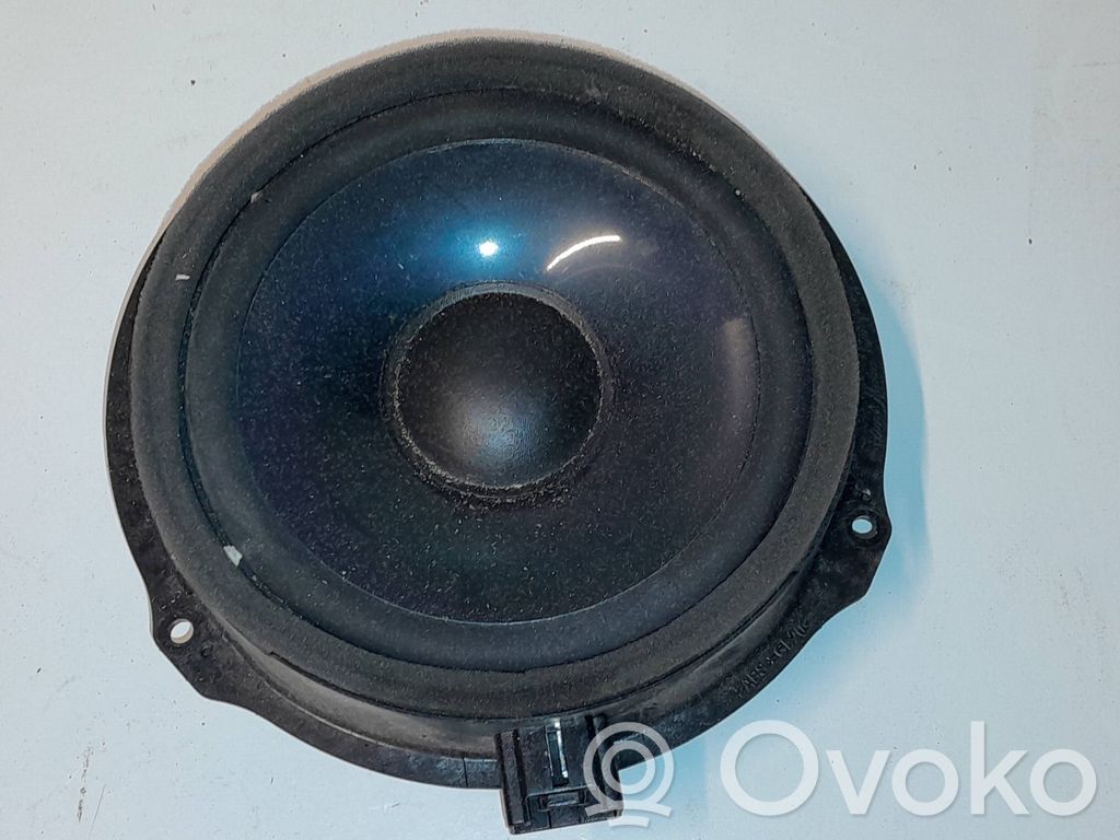 Ford Mondeo MK IV Garsiakalbis (-iai) priekinėse duryse 