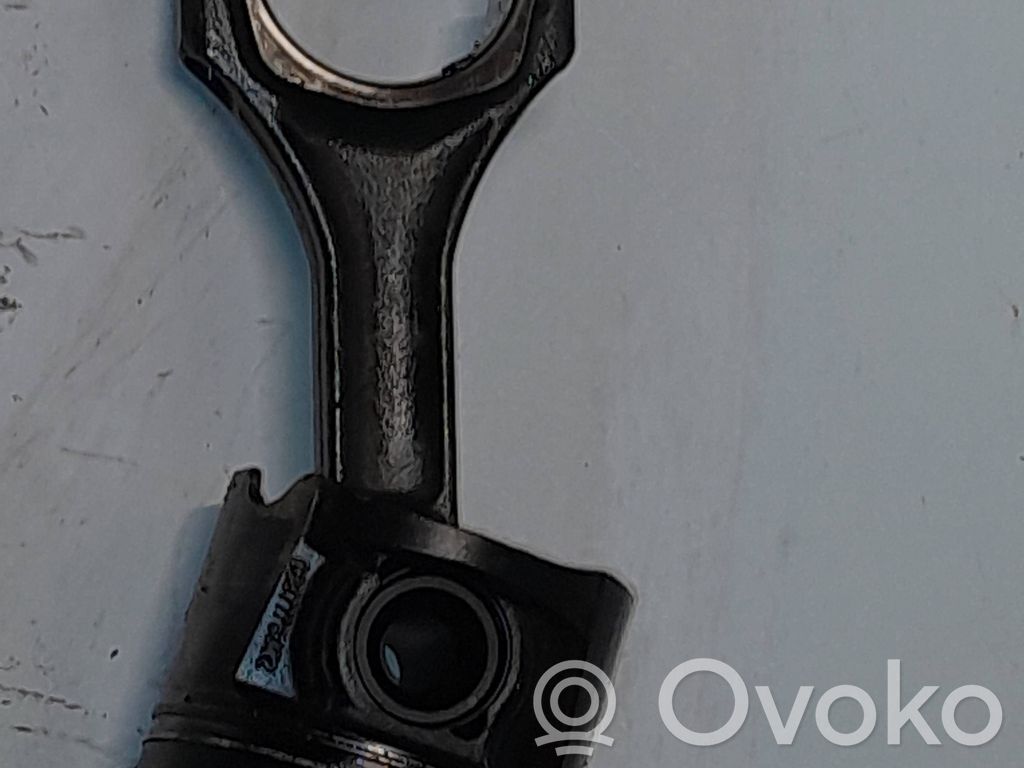 Pistón con biela   0687776302