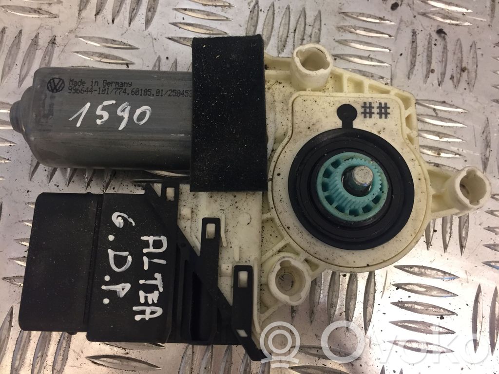 Seat Altea Rear door window regulator motor 