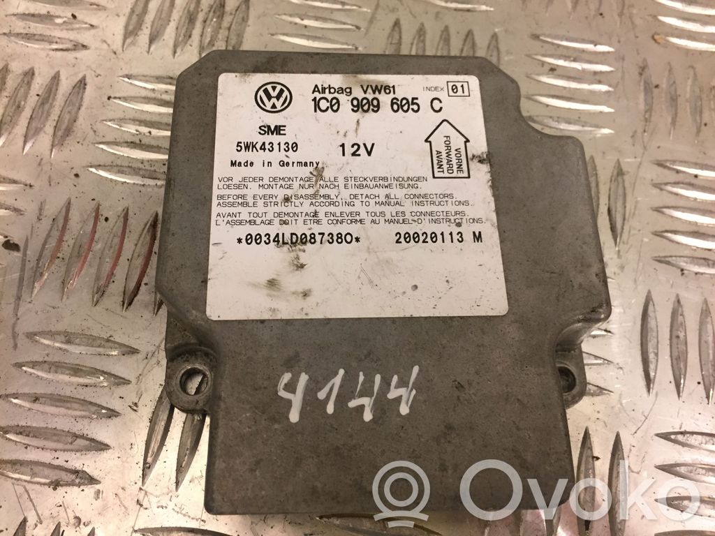 Volkswagen PASSAT B5.5 Airbag control unit/module 