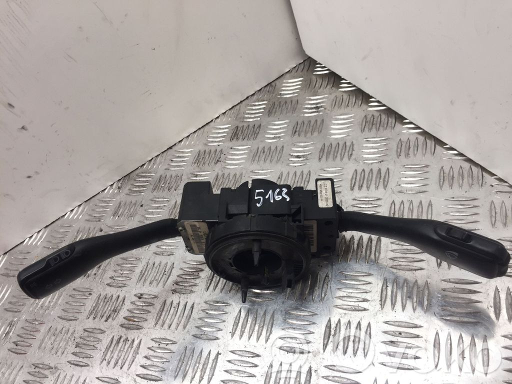 Volkswagen Golf IV Wiper turn signal indicator stalk/switch 