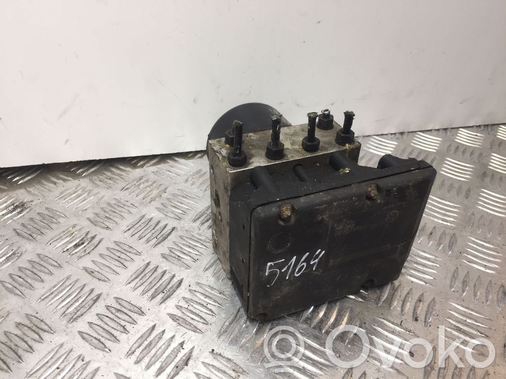 Volkswagen Golf IV ABS Pump 