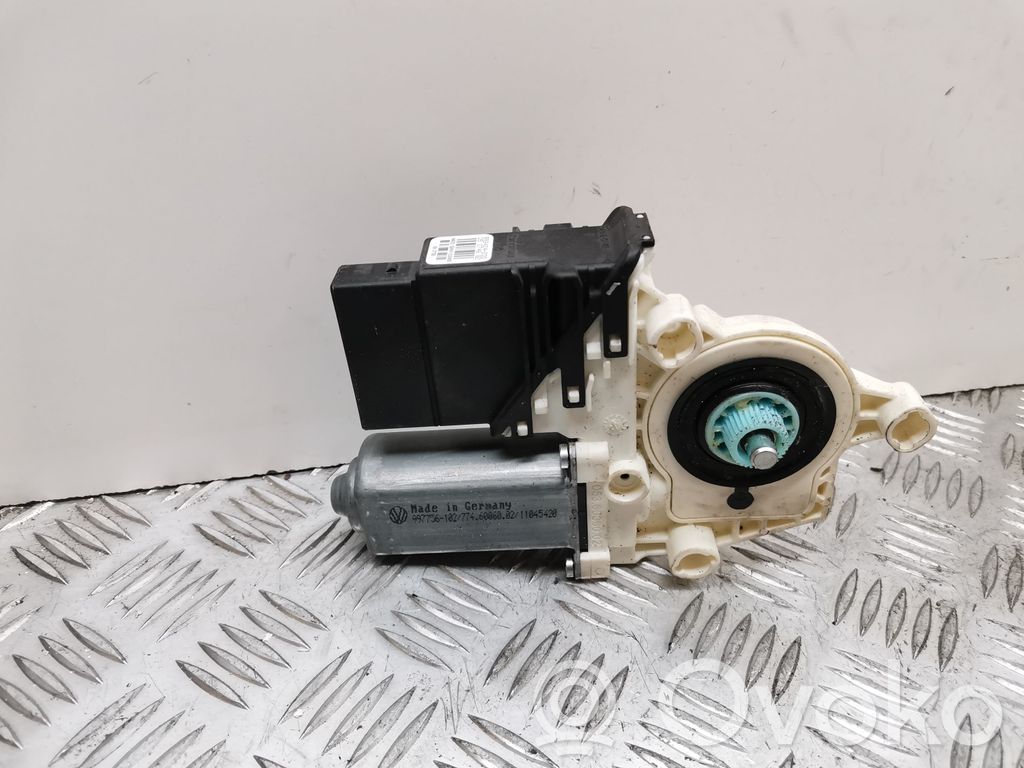 Volkswagen PASSAT B6 Motor macara geam ușă spate 