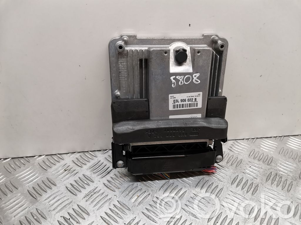 Audi A4 S4 B8 8K Engine control unit/module 