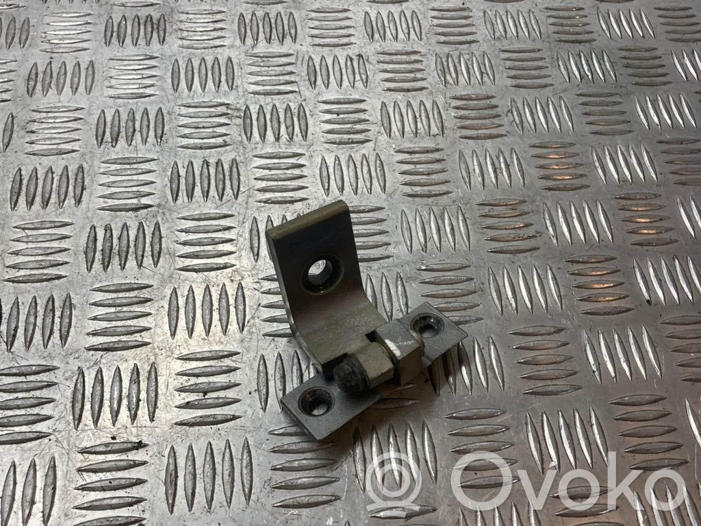 BMW 5 E60 E61 Front door upper hinge 