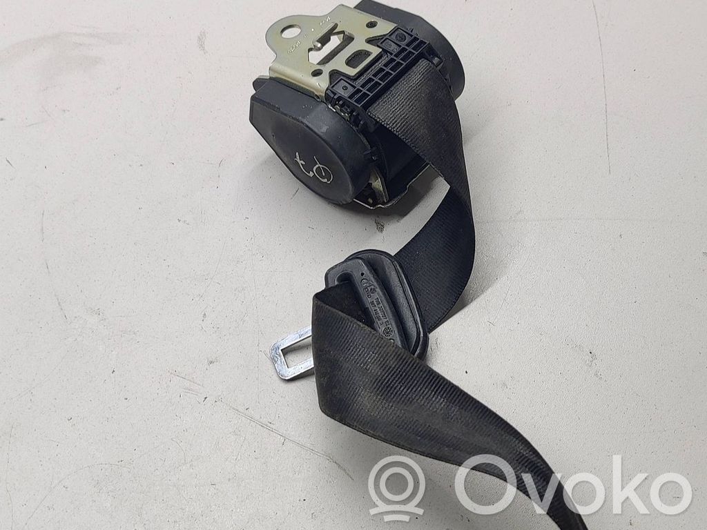Audi Q7 4L Cinturón trasero 