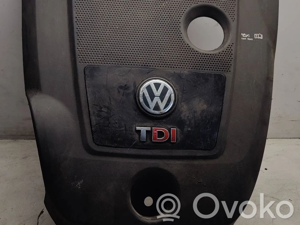 Volkswagen Golf IV Osłona górna silnika 