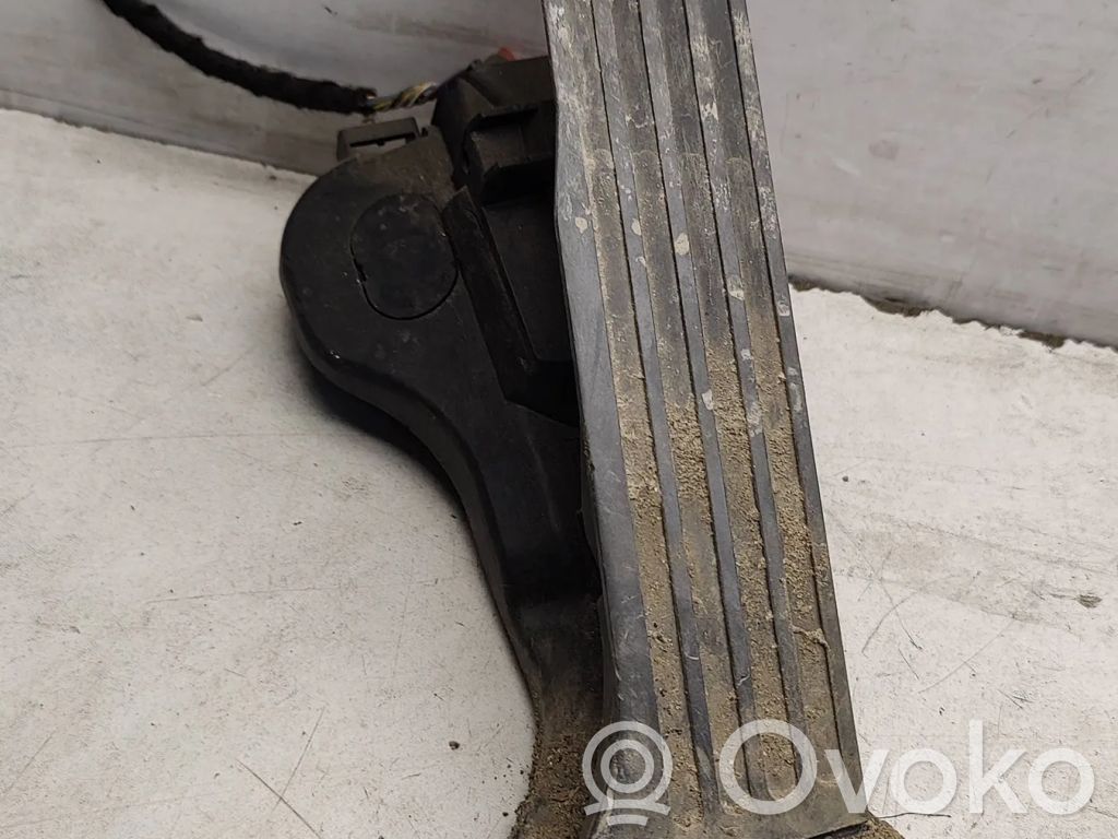 Volkswagen Golf V Педаль акселератора 