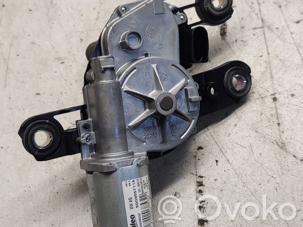 Volkswagen PASSAT B8 Rear window wiper motor 