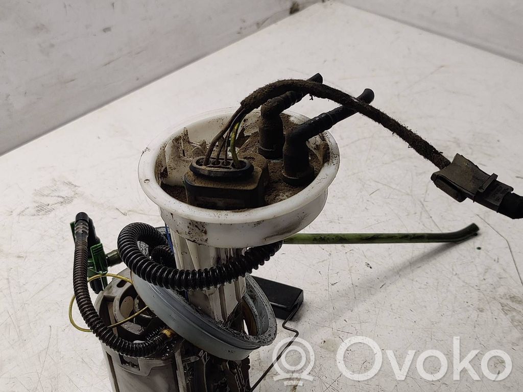 Audi A4 S4 B7 8E 8H Bomba interna de combustible 