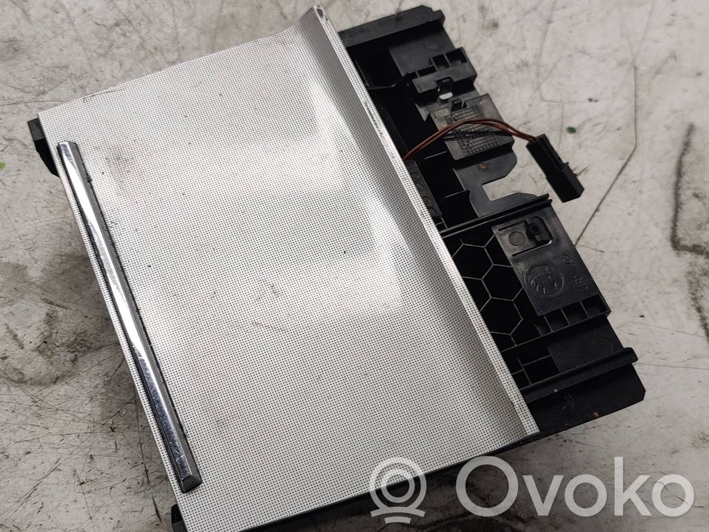 Skoda Octavia Mk3 (5E) Ashtray (front) 