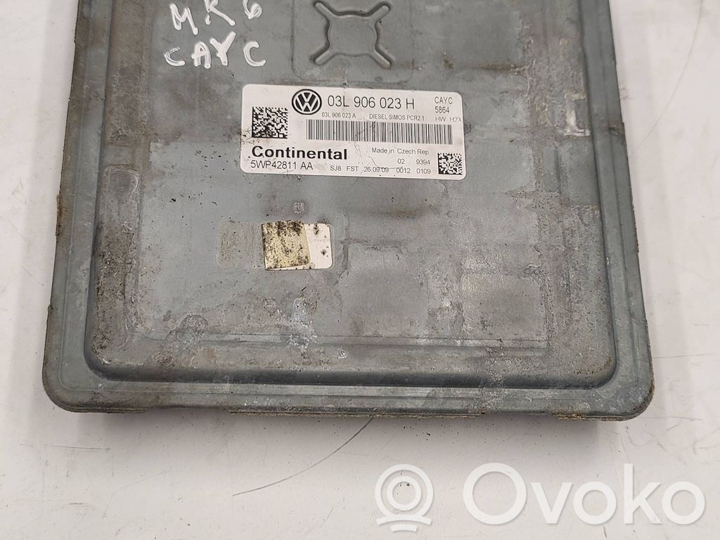 Volkswagen Golf VI Engine control unit/module 