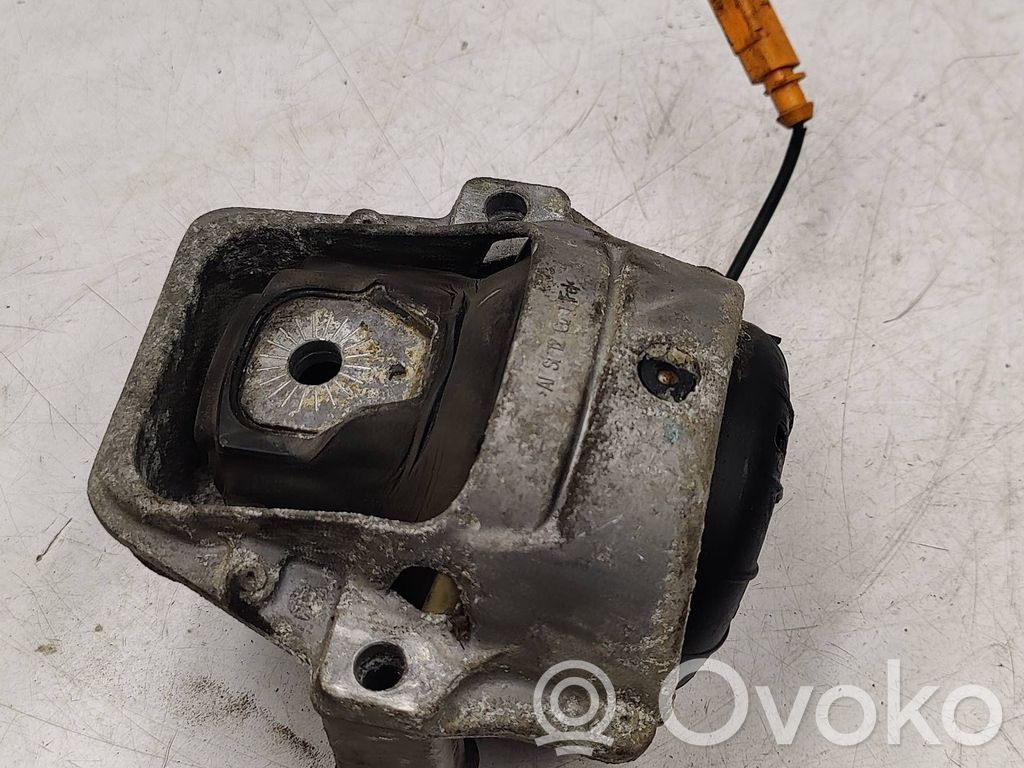 Engine mount bracket   8K0199381