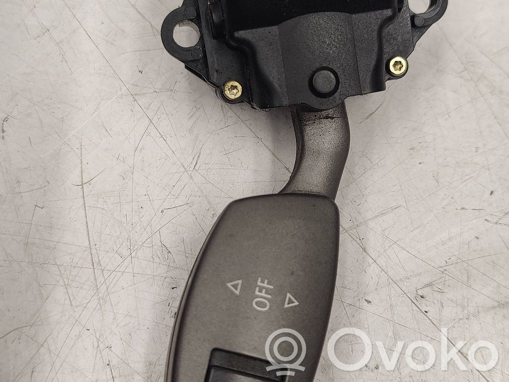 Vakionopeussäätimen vipu   6911521